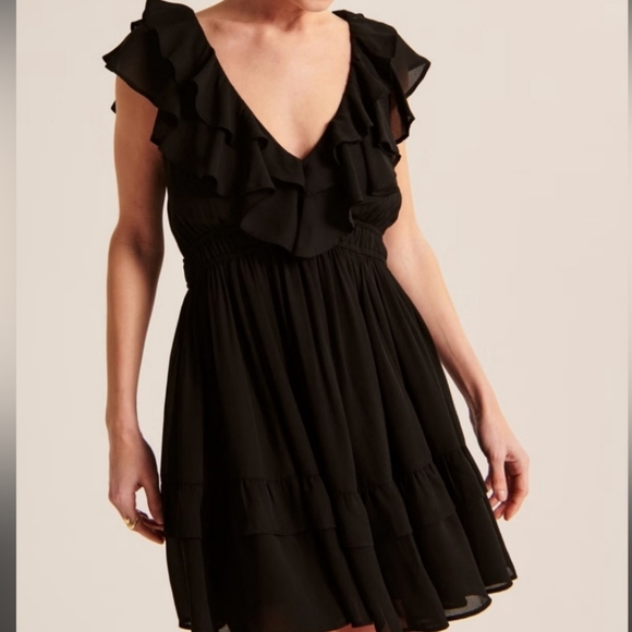 Abercrombie Black Ruffle Flutter Sleeve Mini Dress Size Small Tall - Picture 1 of 7